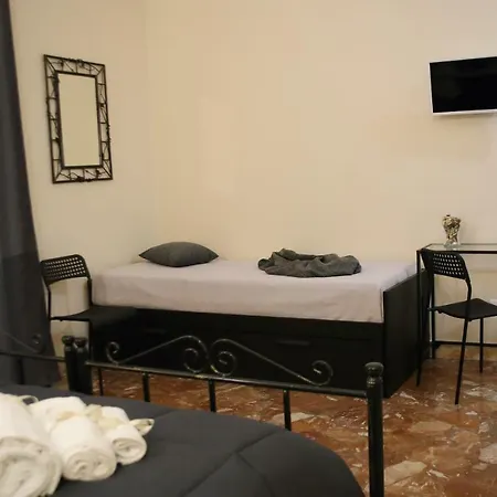 Mantegna Rooms-3