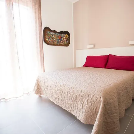 White Asses Rooms And Apartment-3