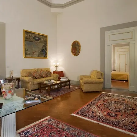 Palazzo Magnani Feroni, All Suite - Residenza D'Epoca-2