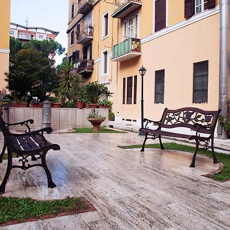 Paola Guest House-3
