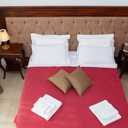 Palazzo Marini B&B Di Charme-3
