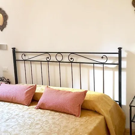 Flower Cozy room-3