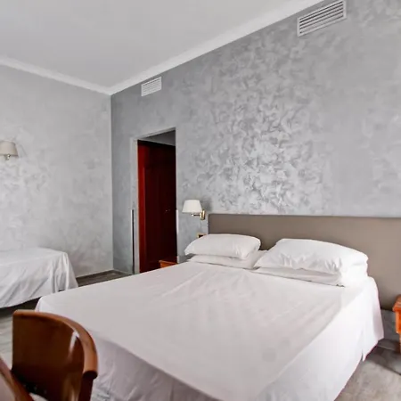 Hotel Invictus-3