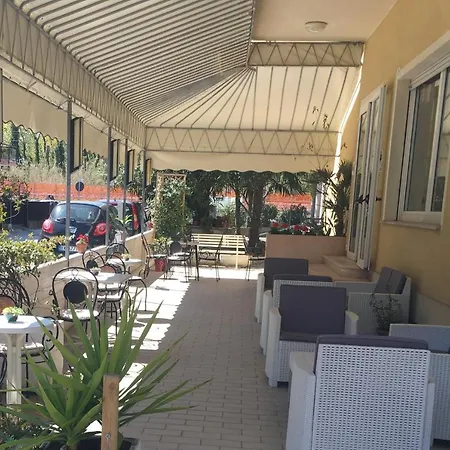 Hotel Villa Rinaldini-3