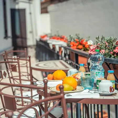 Elegant Mini Appartments Floridia Close To The Center Private Parking-2