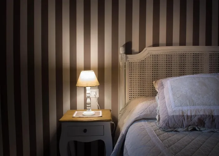Rooms In San Domenico Maggiore 3 Neapol