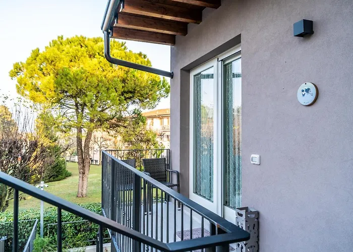 Hotel Il Nido Degli Usignoli With Bikes Storage Peschiera del Garda