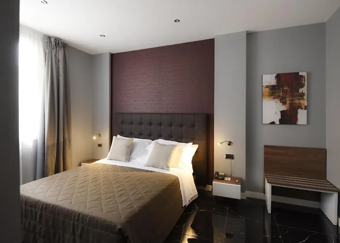 Magri'S Hotel Nápoles
