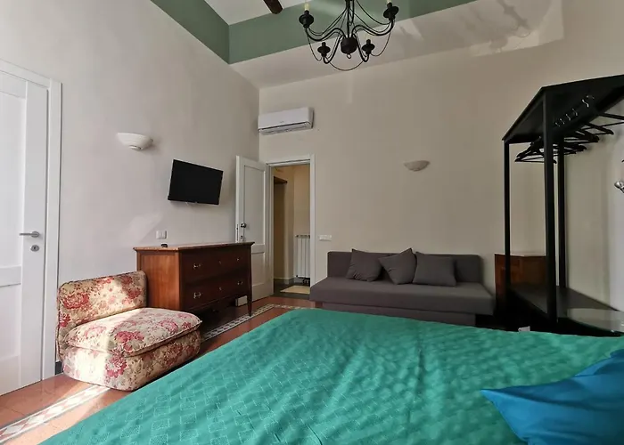 Mar - Mergellina Apartment'S Rooms Neapol