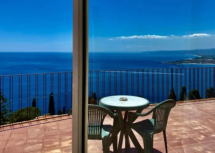 Camere Il Leone Taormina