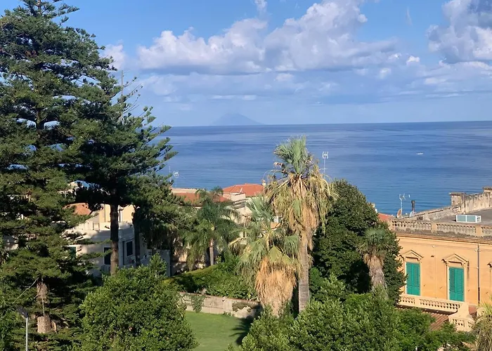 Bed and Breakfast La Piazza Beb Tropea