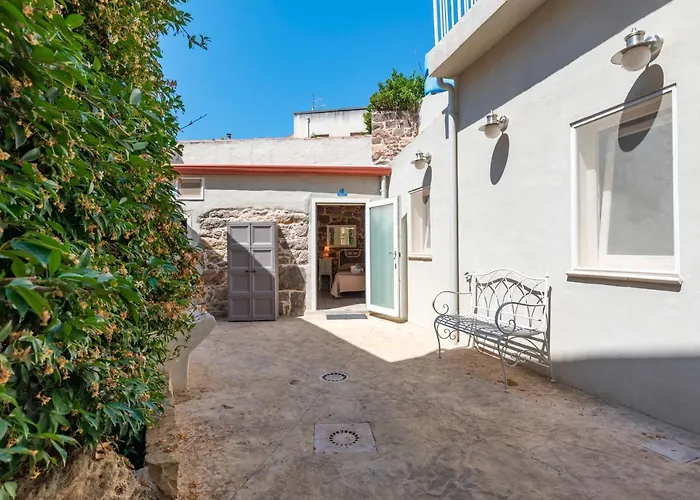 Bed and Breakfast Domo Sa Barra SantʼAntìoco