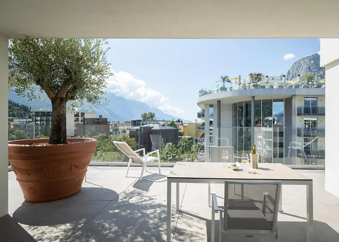 Aris Apartments & Sky Pool - Tonelli Hotels - Adult Friendly Riva