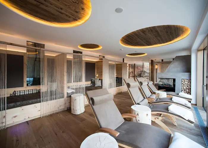 Hotel Weisses Rössl - Cavallino Bianco Ortisei