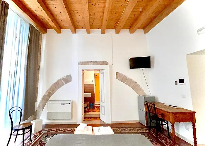 Palazzo Lupicini Affittacamere Bisceglie