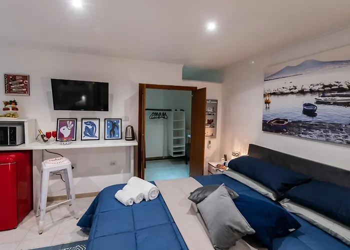 Yes I Know My Room - Magica Napoli