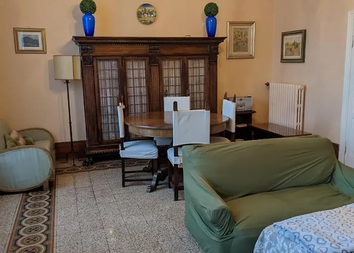 Double Bedroom In Beautiful 30'S Style Apartment Florencja