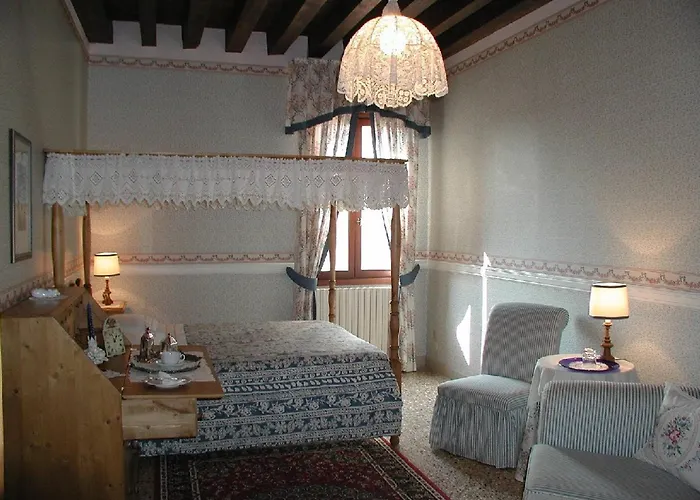 At Home A Palazzo Veneza