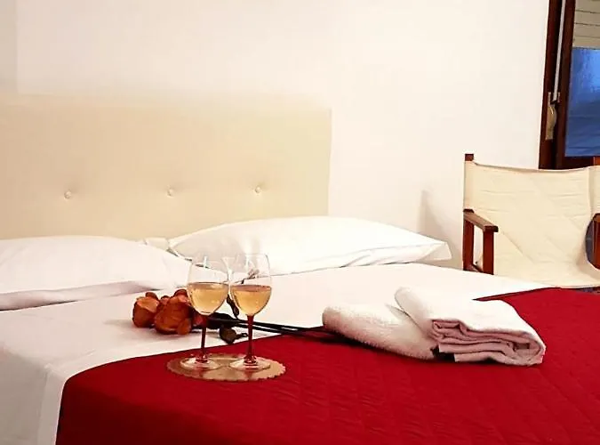 Charming Quadruple Room Módena
