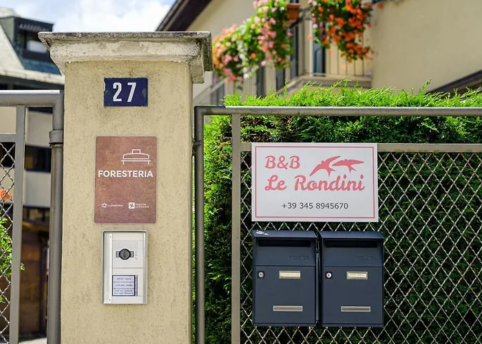 Hoteles en Tirano