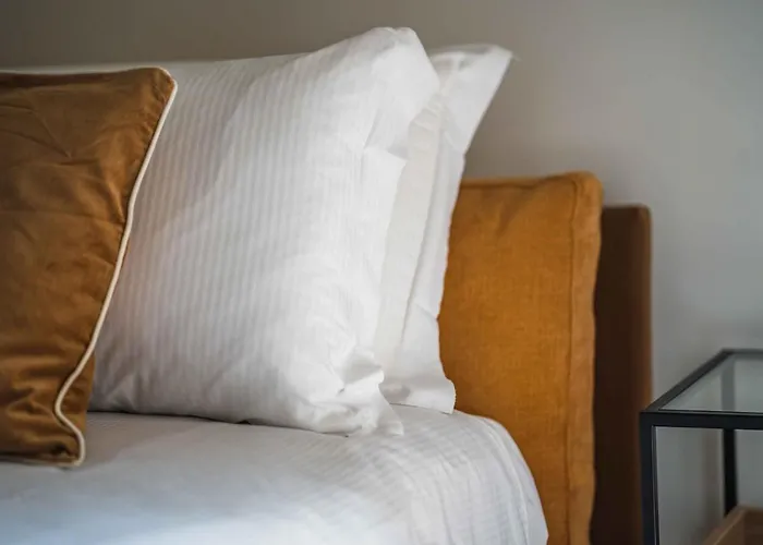Gaby Lake Suites Como