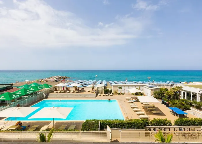 Isa-Residence In Cecina A Few Meters From The Beach
