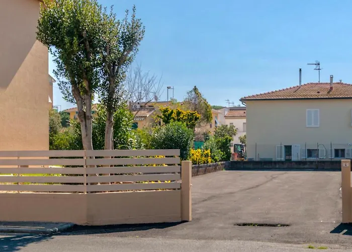 Residence With Swimming-Pool In Marina Di Cecina Just 700 Meters From The Beach