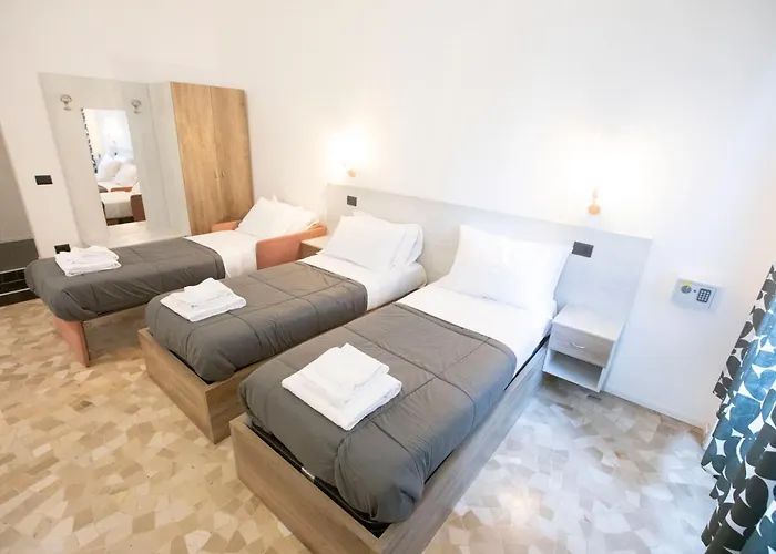 Hall Inn B&B In Center Neapol