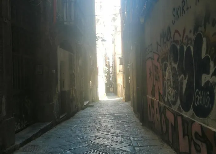 Francesco Home Neapol