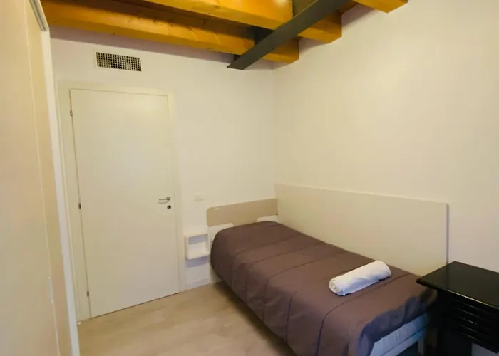 Central Luxury Garden Guest House Mestre