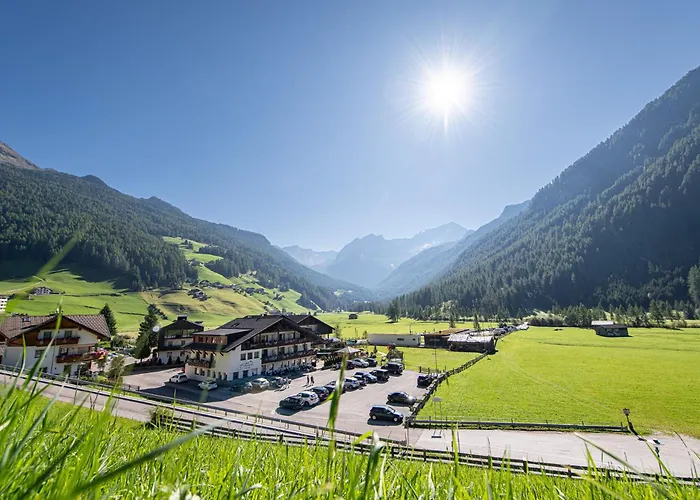 Hotel Bacher Rein in Taufers