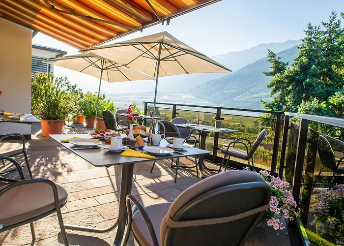 Pension Apartments Pardell Kastelbell