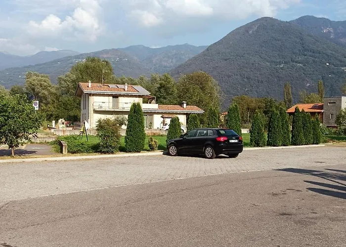 Hotel a Costa Volpino