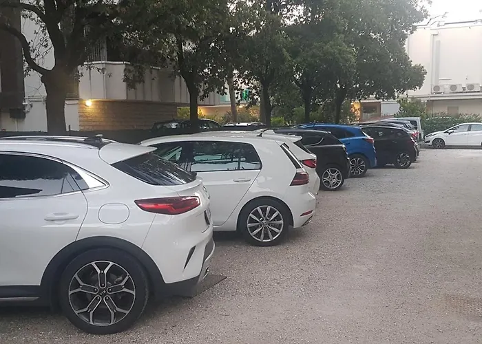 Hotel Monaco - parcheggio incluso e piscina Milano Marittima