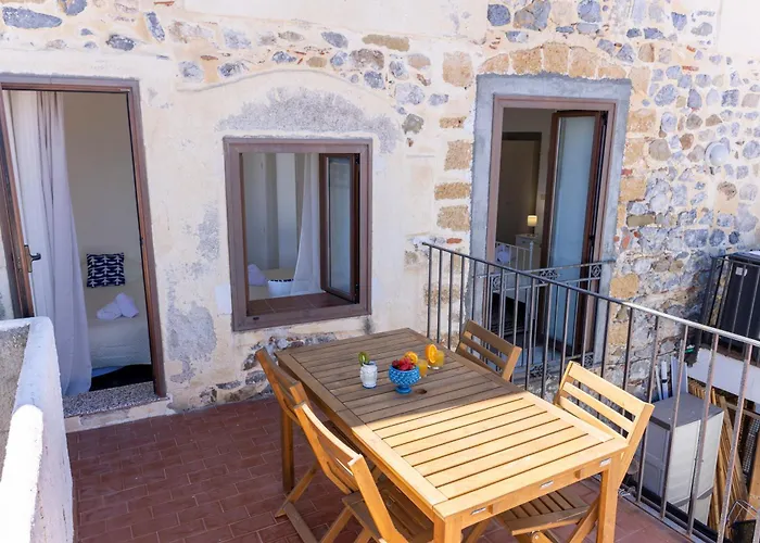 Dolce Vita Rooms And Apartments Cefalu