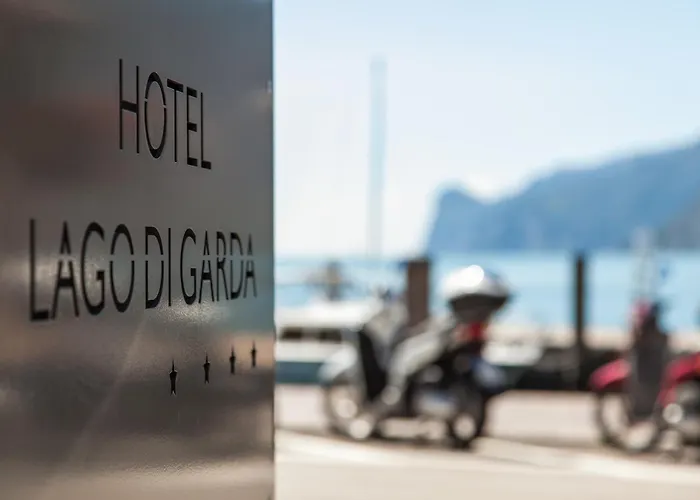 Hotel Lago Di Garda Nago