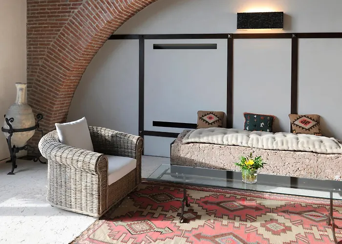 Delser Verona Manor House