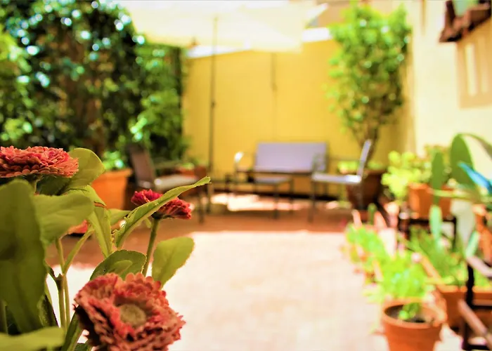 Bed and Breakfast Di affreschi e volte Neapel
