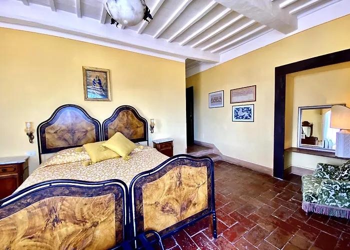 Todi Hotels