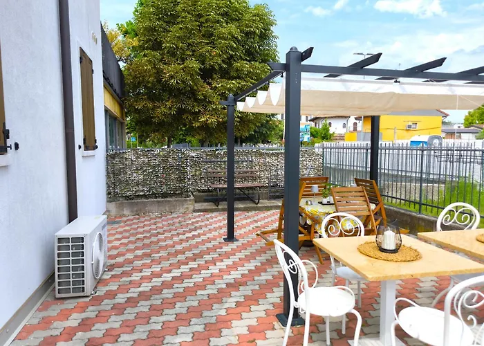 Sg Rooms - Casa Laura Peschiera del Garda