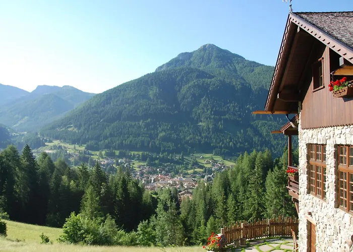 Hotel Kyrr Smart Mountain Retreat Moena