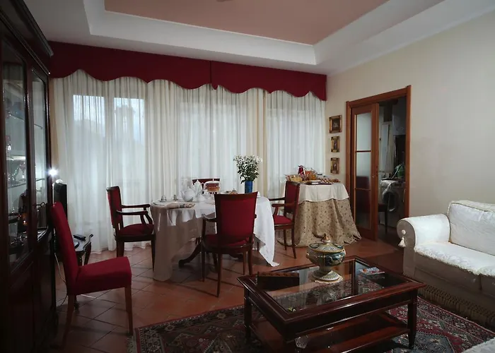 Napoli Porta Di Mare Acomodação com café da manhã