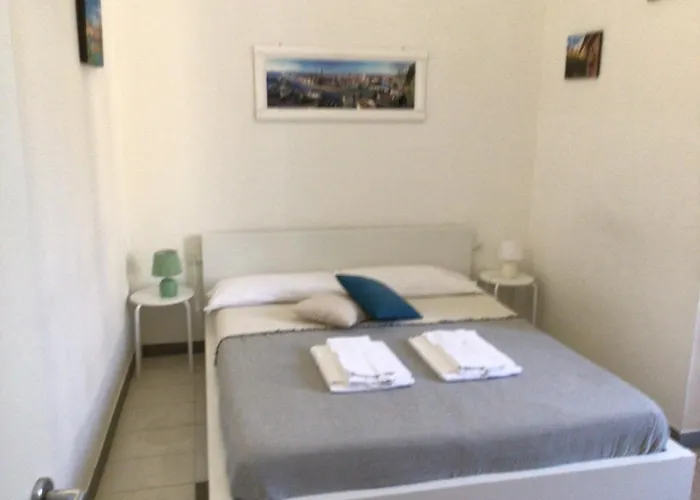 A Due Passi Da Giulietta-Casa Montecchi Werona