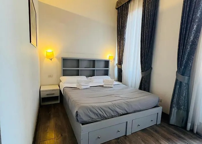 Hotel Laterani Dfm Rzym