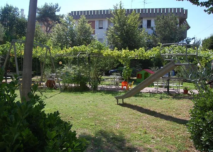 Hotel Perugini Marebello