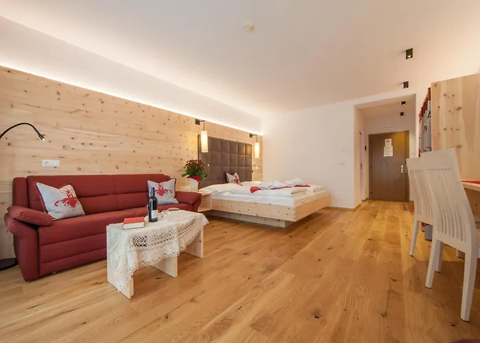 Hotel Schopfenhof San Candido