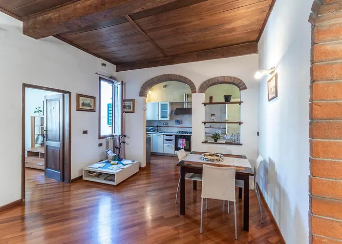 Tora Florence Apartment - Room Rent