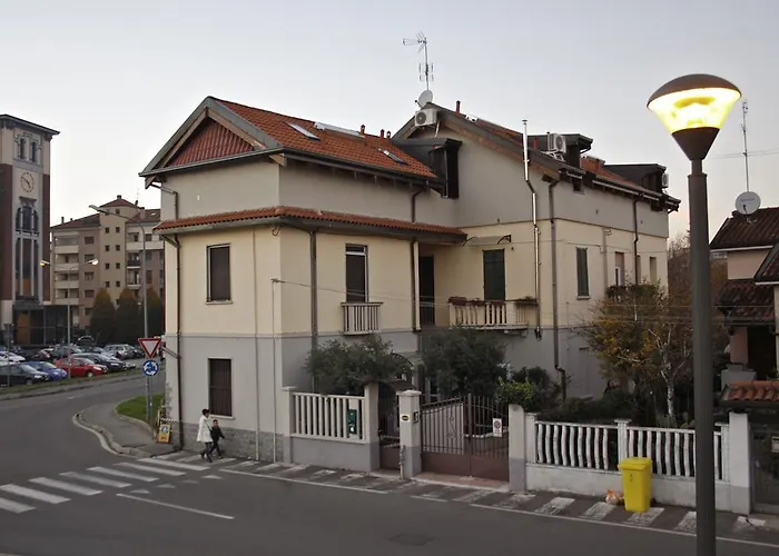 B&B Leonardo Rho
