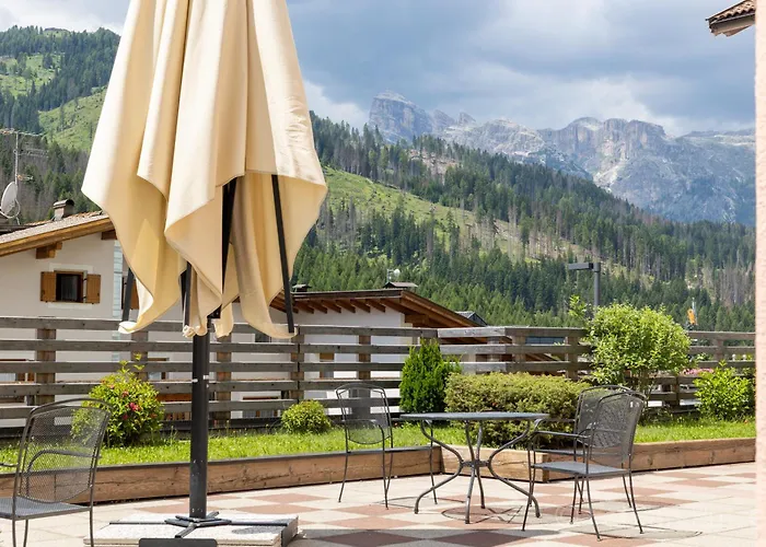 Aparthotel Ciasa La Ro San Cassiano 