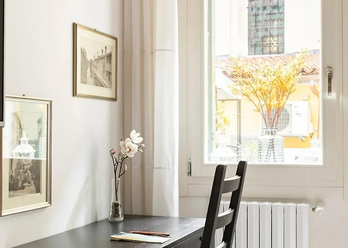 Stylish Self-Contained Room & Bath In Castello Between Biennale & San Marco Wenecja